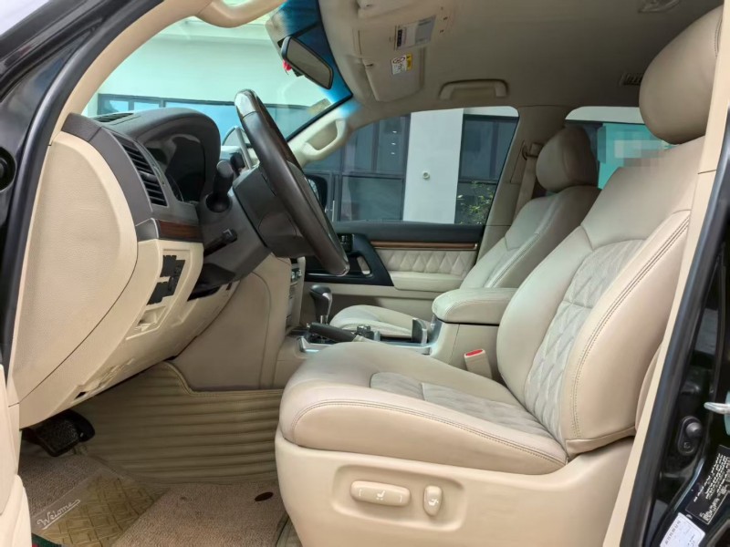 深圳18年丰田兰德酷路泽7