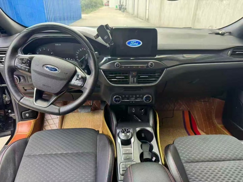 温州20年福特福克斯4