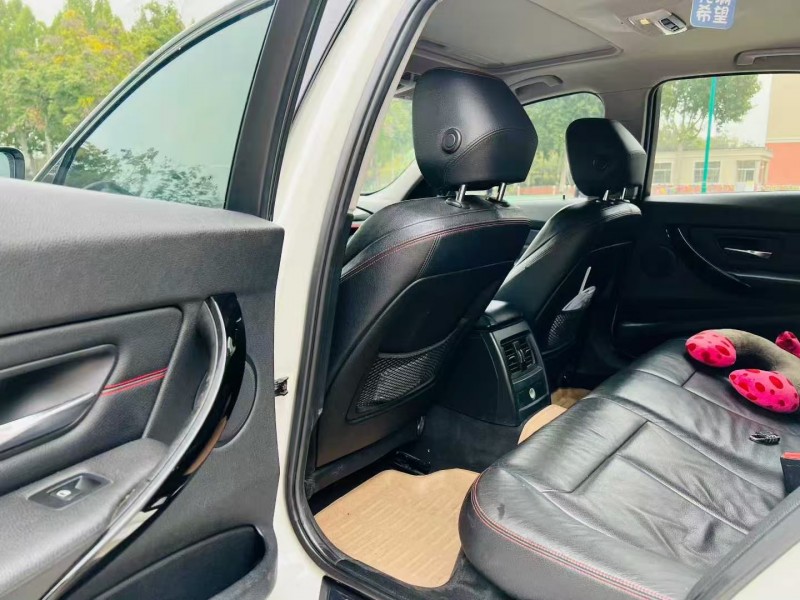 日照13年宝马3系4