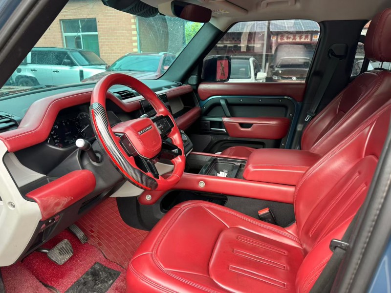 淄博22年路虎卫士4