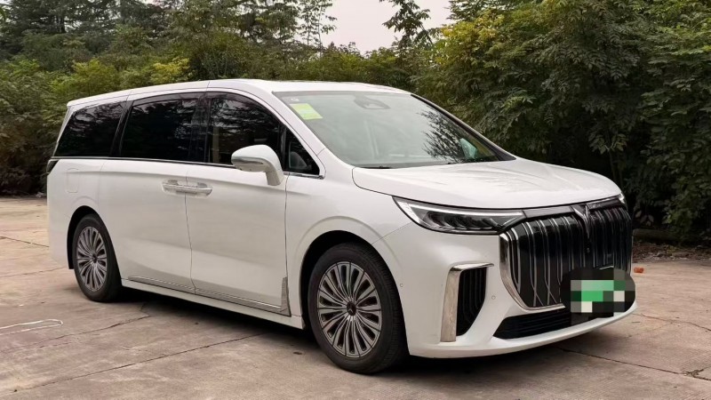 淄博22年岚图汽车梦想家3