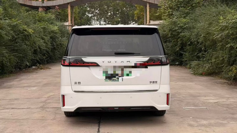 淄博22年岚图汽车梦想家9