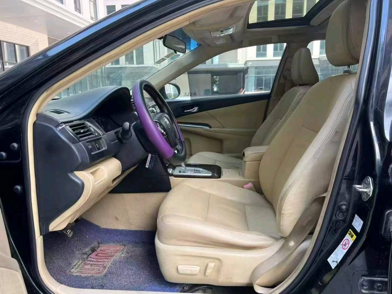 广州15年丰田凯美瑞8