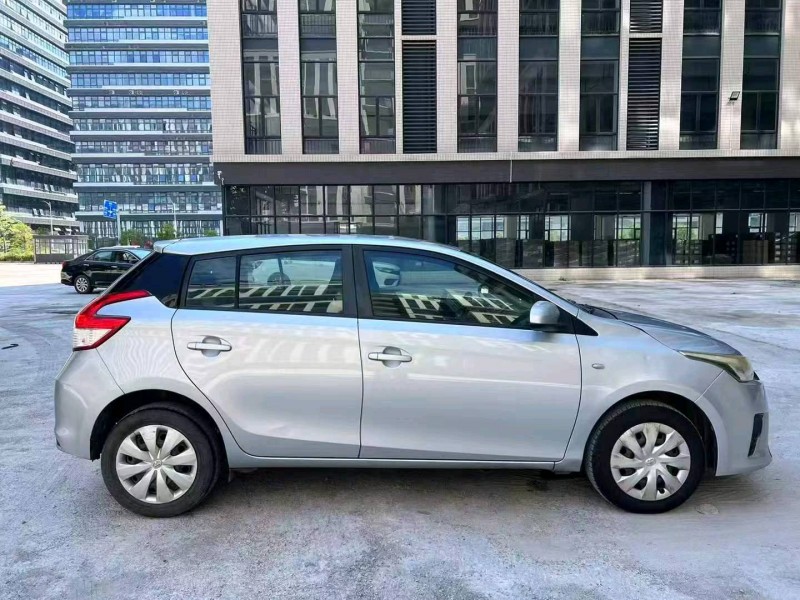 广州14年丰田YARiS L 致炫4