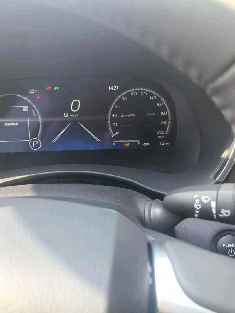 九江25年丰田皇冠5