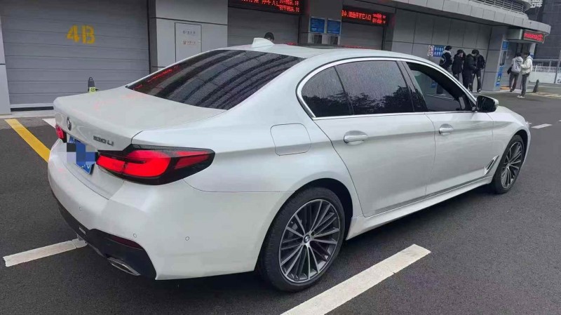 蚌埠22年宝马5系8