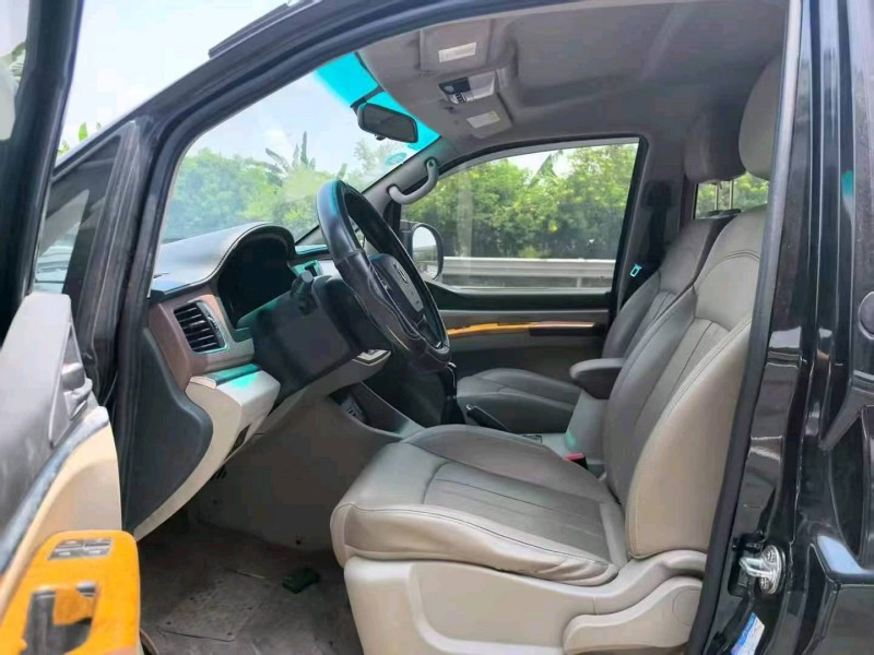 广州20年东风菱智9