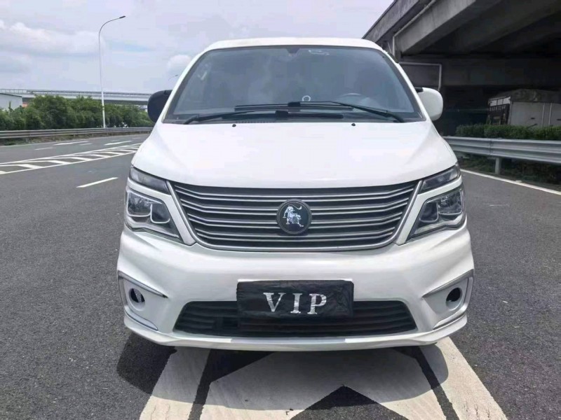 广州22年东风菱智1