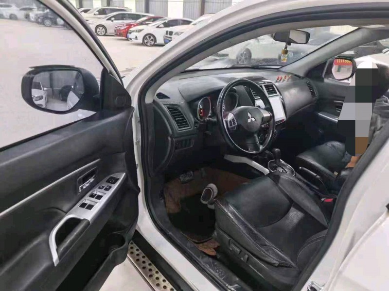 菏泽16年三菱劲炫2