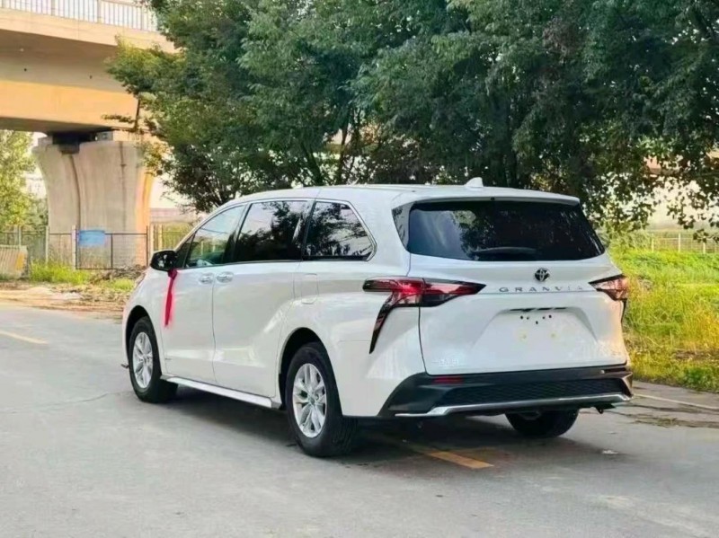 常州25年丰田格瑞维亚9