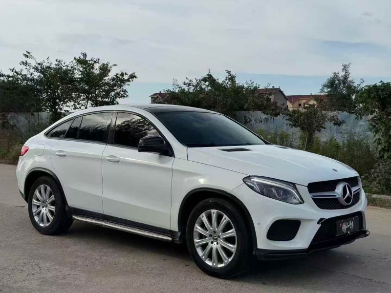 泰安19年奔驰GLE2