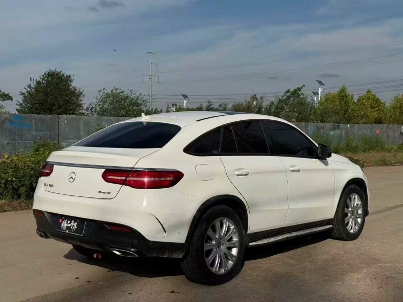 泰安19年奔驰GLE7