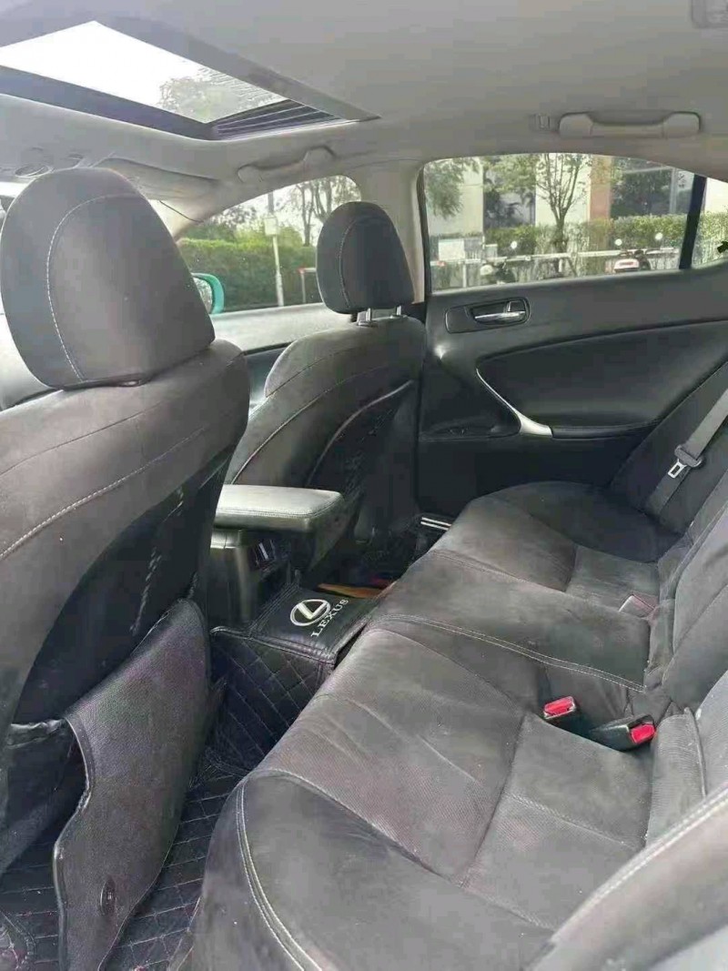 广州09年雷克萨斯IS8