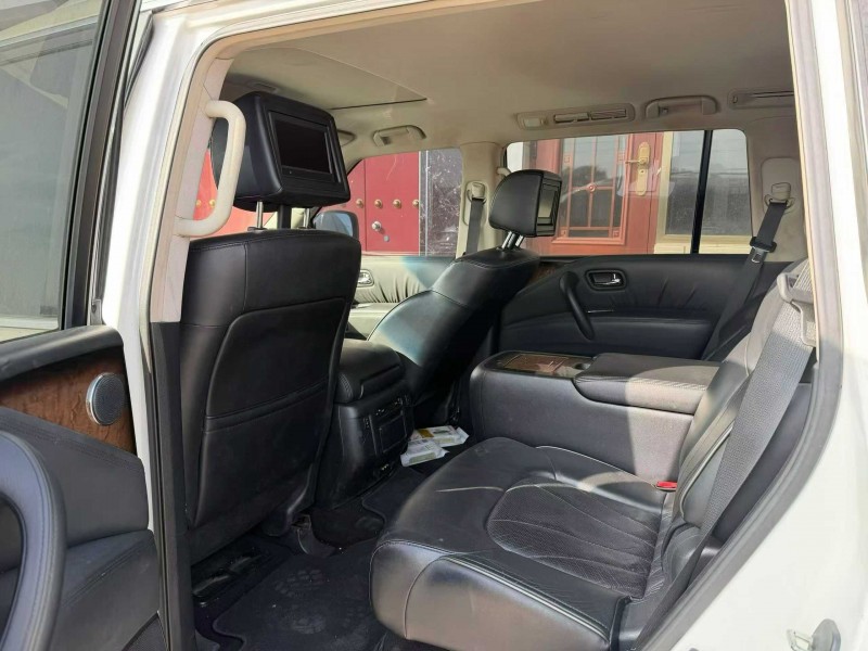 包头13年英菲尼迪QX565