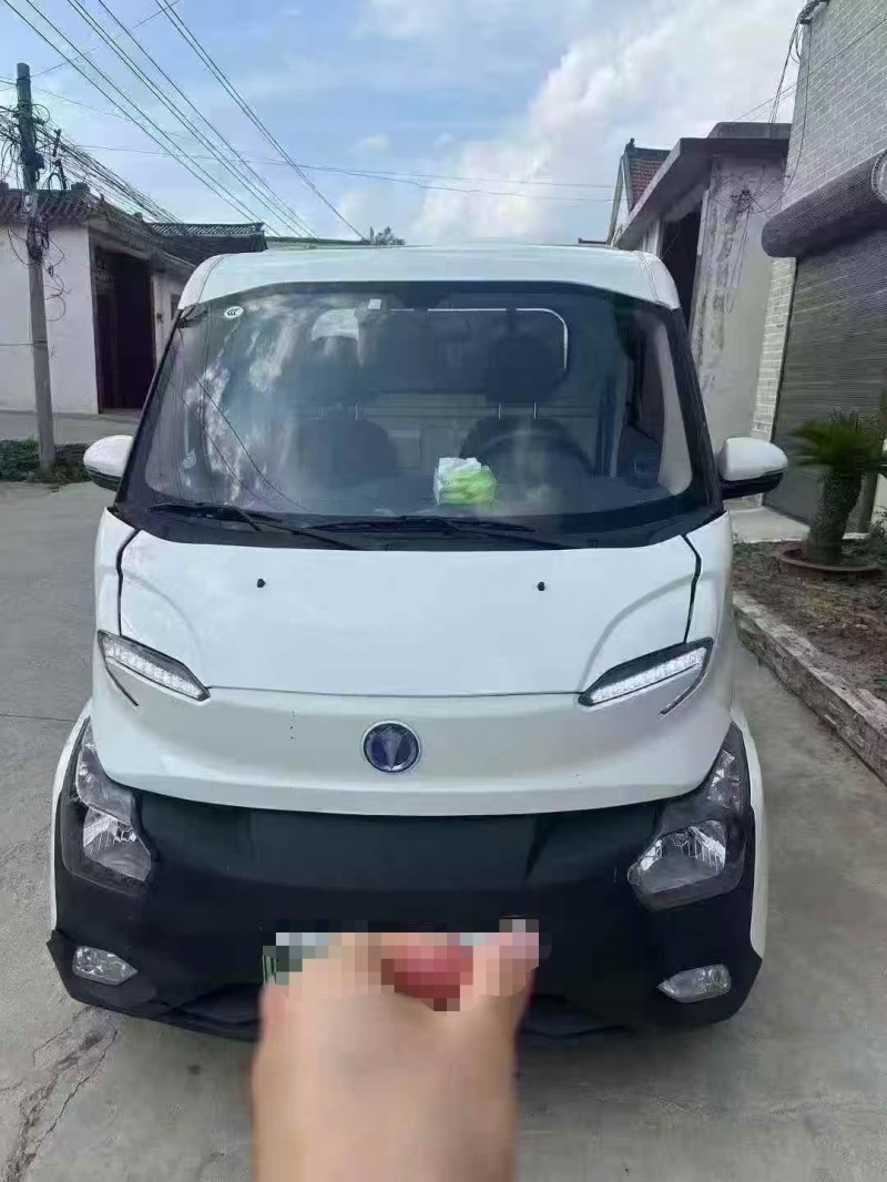 菏泽23年飞碟箱货货车1