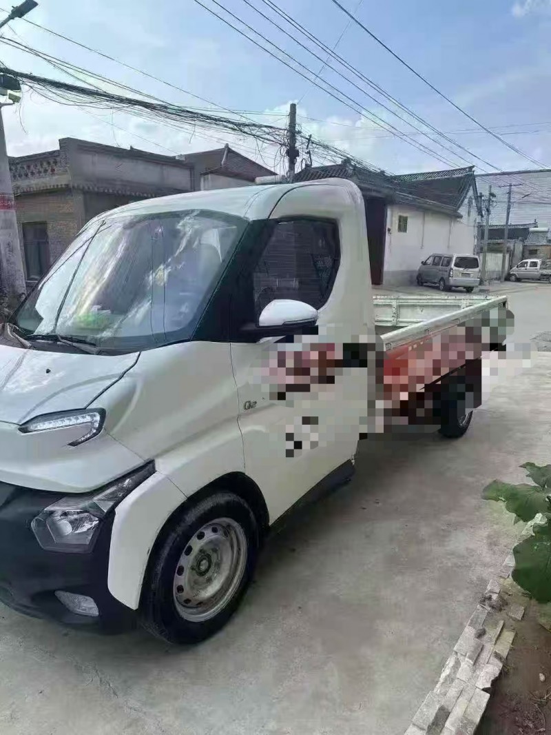 菏泽23年飞碟箱货货车2