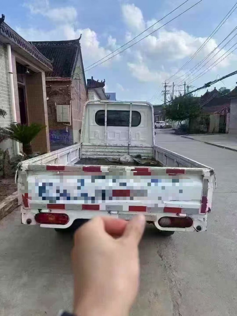 菏泽23年飞碟箱货货车7