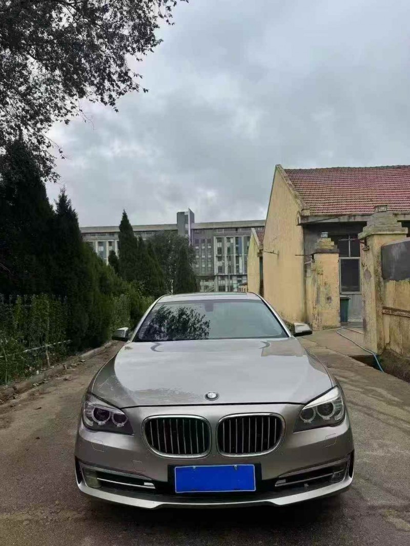 威海15年宝马7系1