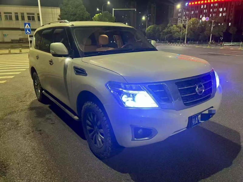 荆州19年日产途乐2