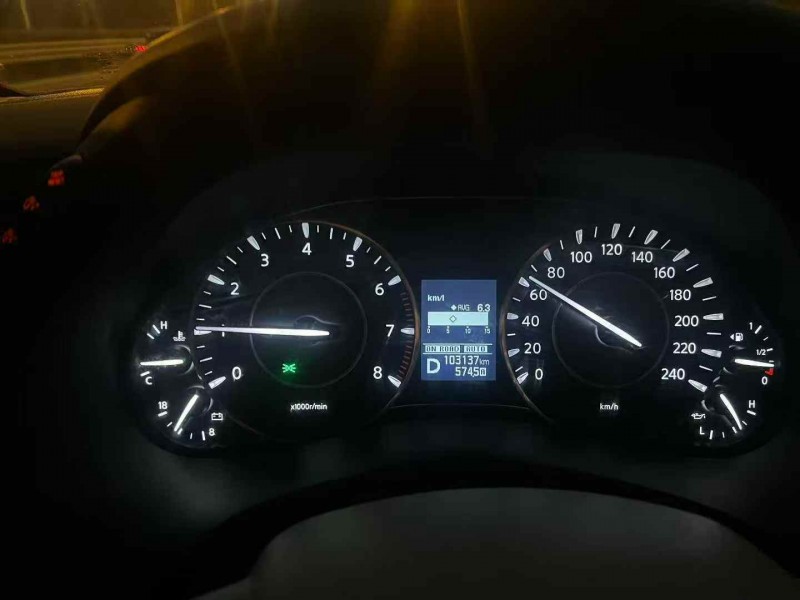 荆州19年日产途乐5