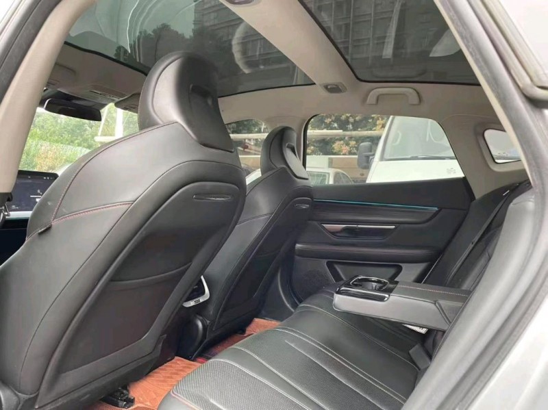 苏州21年小鹏汽车p74