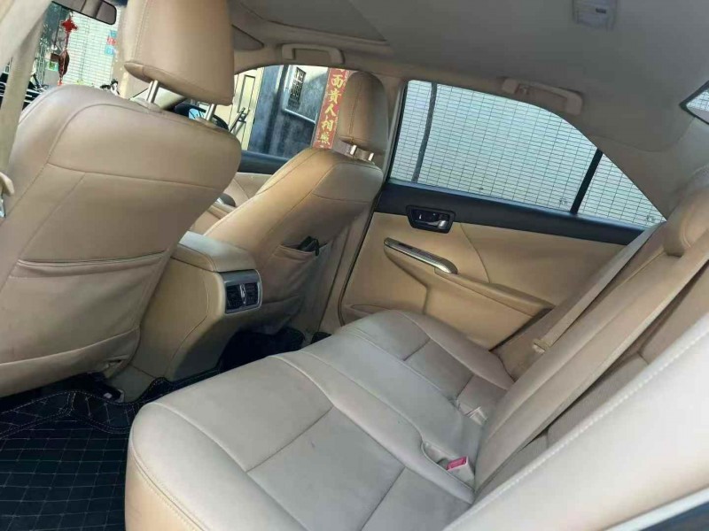 广州12年丰田凯美瑞3