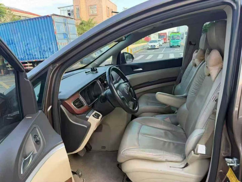 广州17年别克GL84