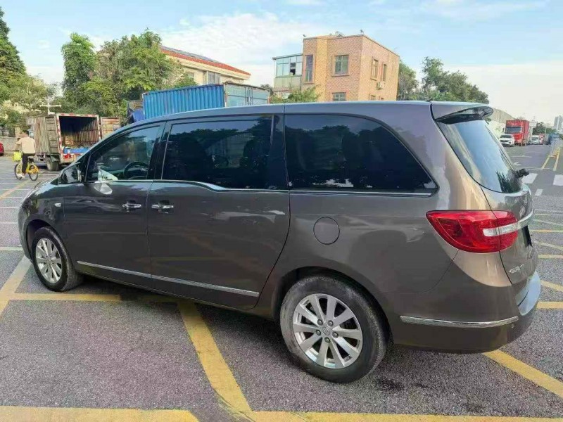 广州17年别克GL88