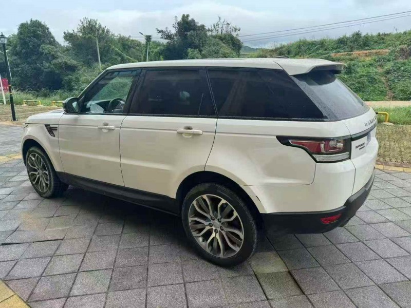 萍乡15年路虎揽胜运动7