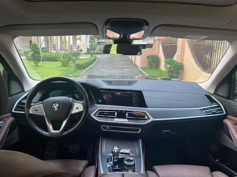 广州21年宝马X75