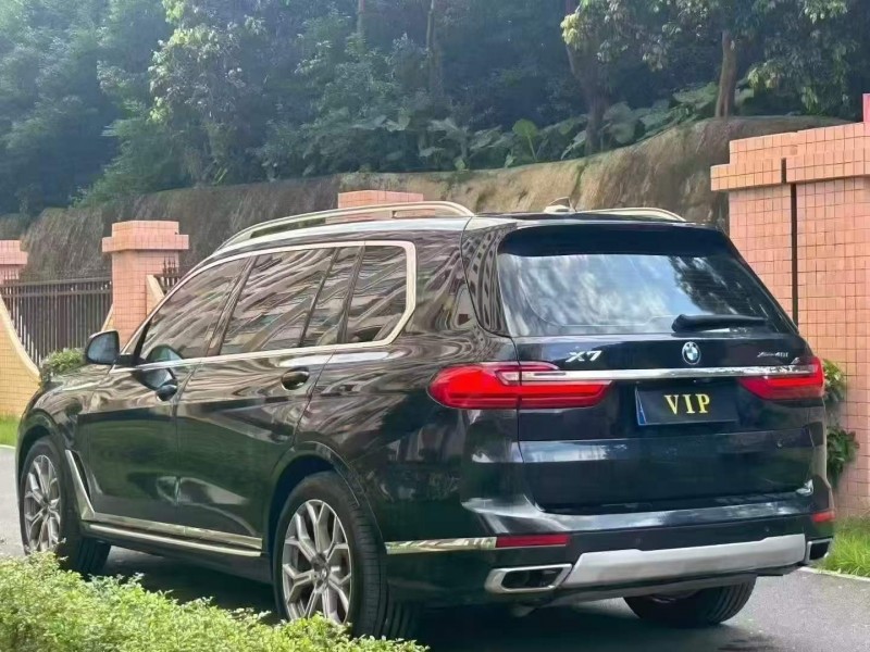 广州21年宝马X78