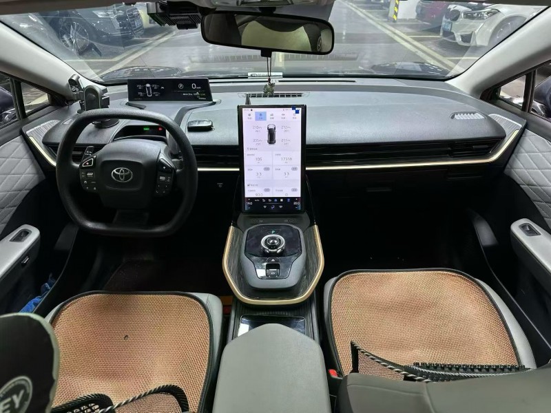 成都24年丰田BZ3Pro4