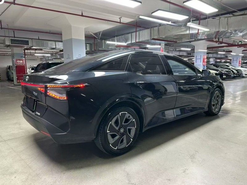 成都24年丰田BZ3Pro7