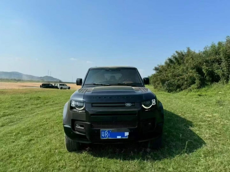 广州23年路虎卫士1