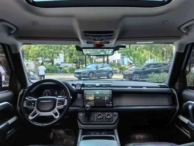 广州23年路虎卫士4