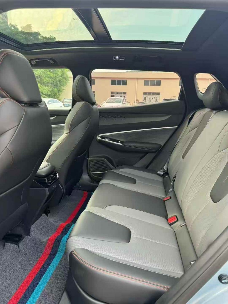 广州23年吉利博越8