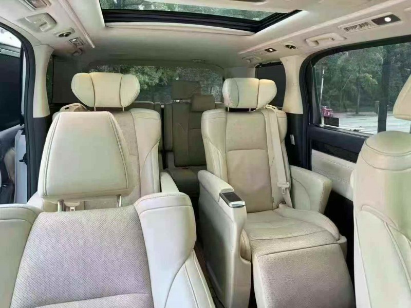 广州20年丰田埃尔法7