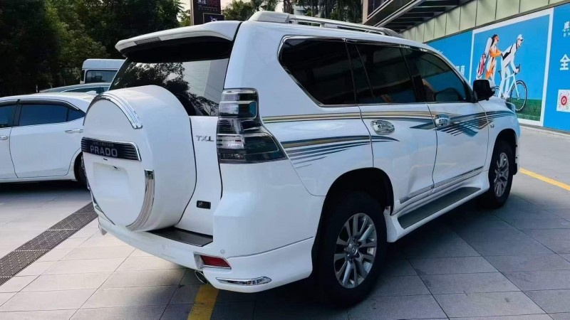 广州17年丰田普拉多7
