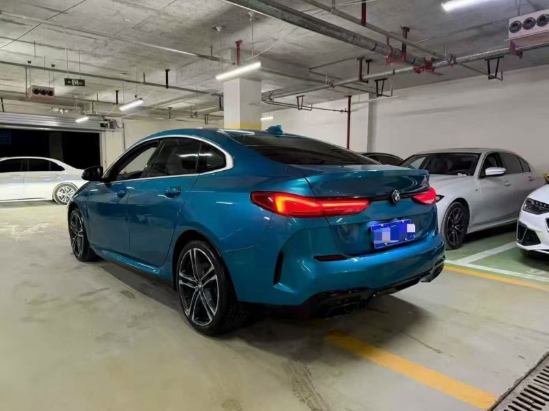 成都22年宝马2系5