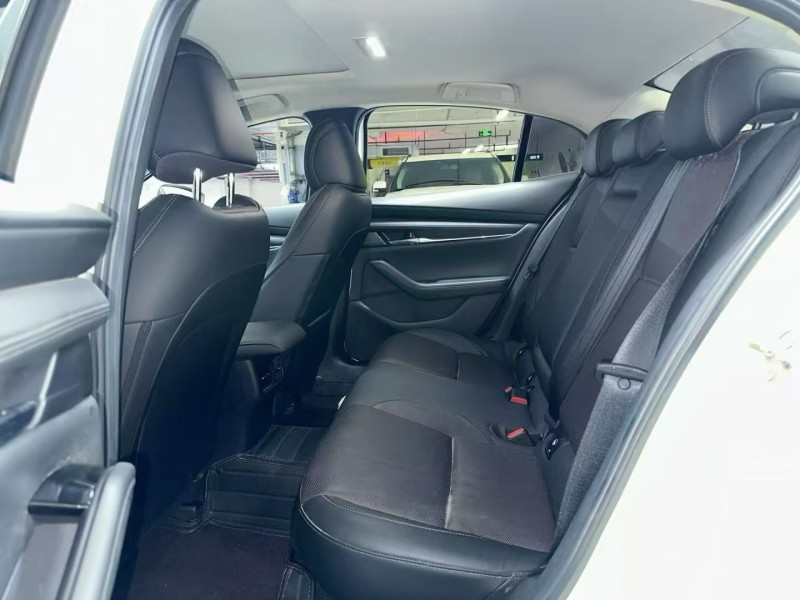 成都21年马自达昂克赛拉8