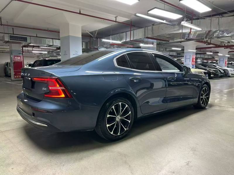 成都22年沃尔沃S60L8