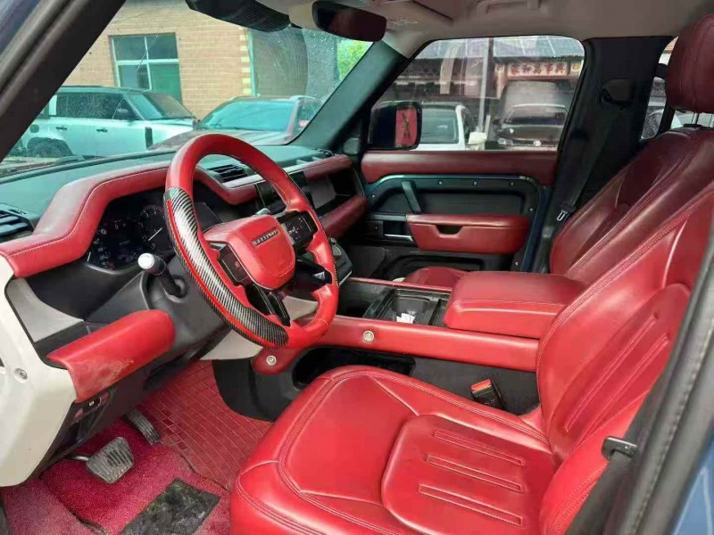 淄博22年路虎卫士4