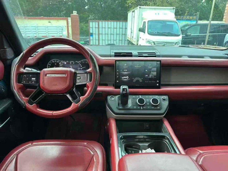 淄博22年路虎卫士9