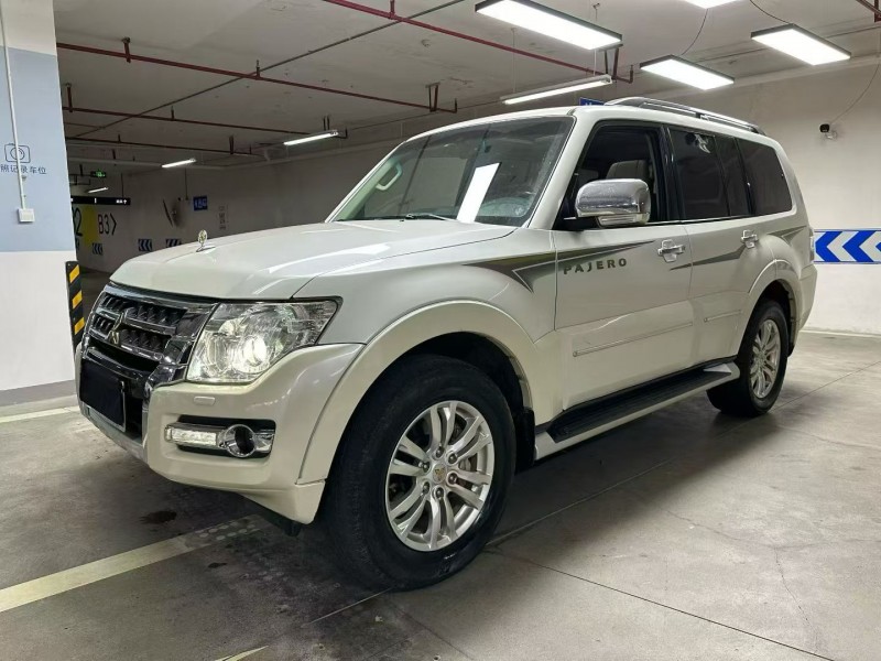 成都19年三菱帕杰罗2