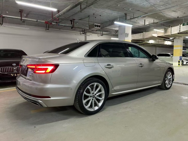 成都20年奥迪A4L8