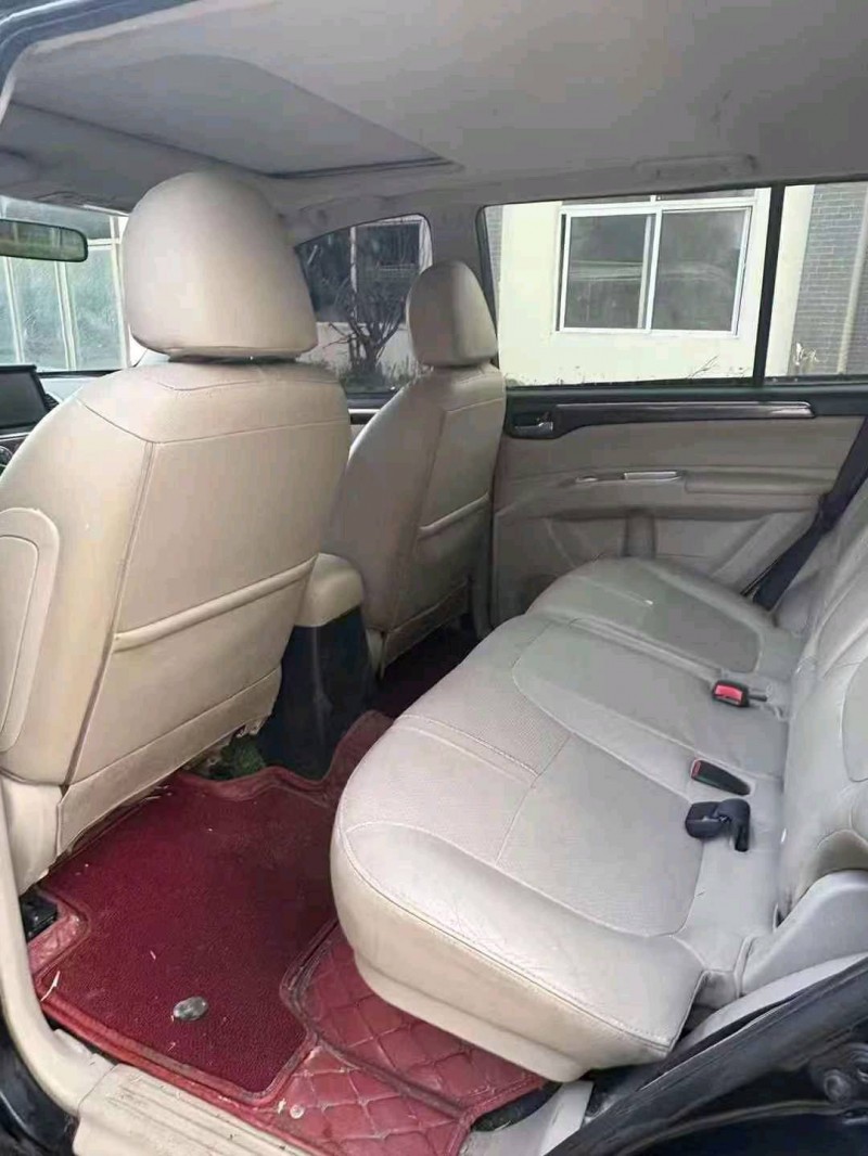 济宁14年三菱劲炫5