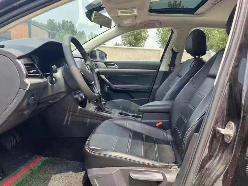 枣庄22年大众朗逸5