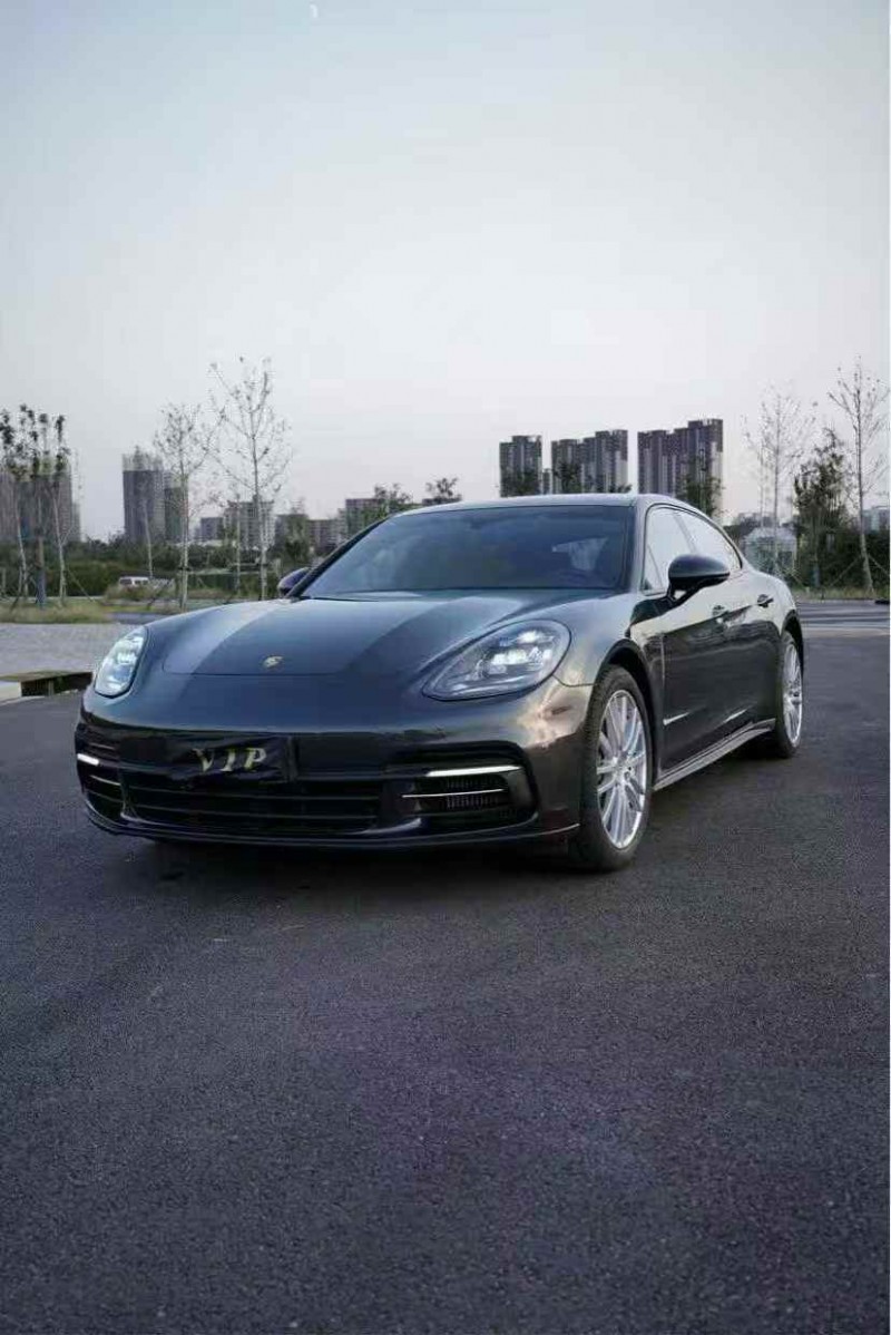 石家庄19年保时捷帕拉梅拉2