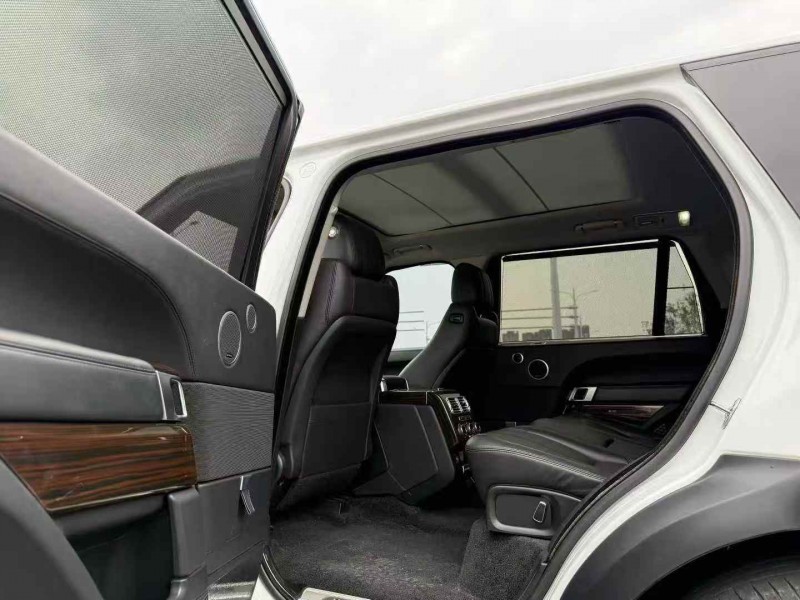 邢台16年路虎揽胜运动7