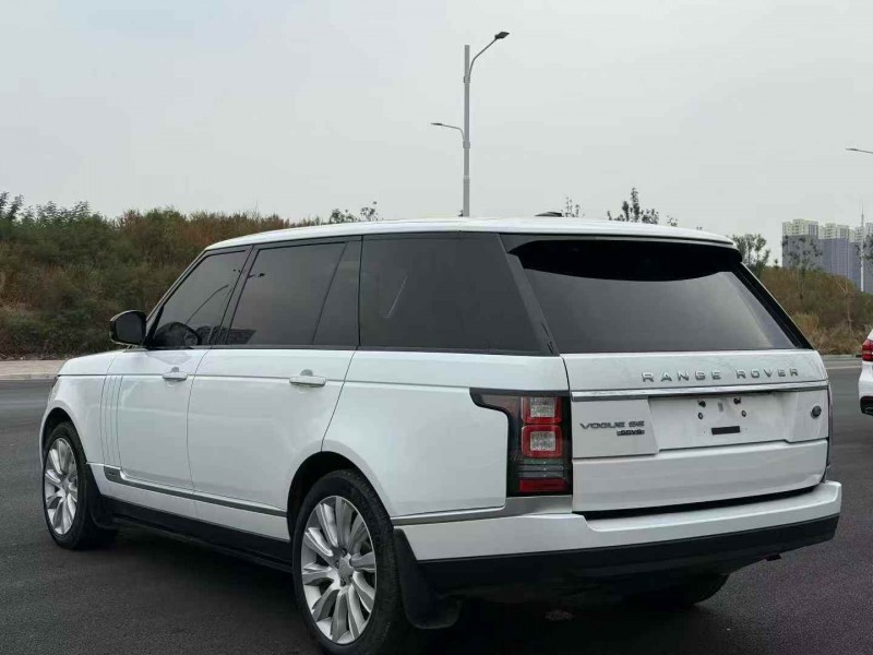 邢台16年路虎揽胜运动8